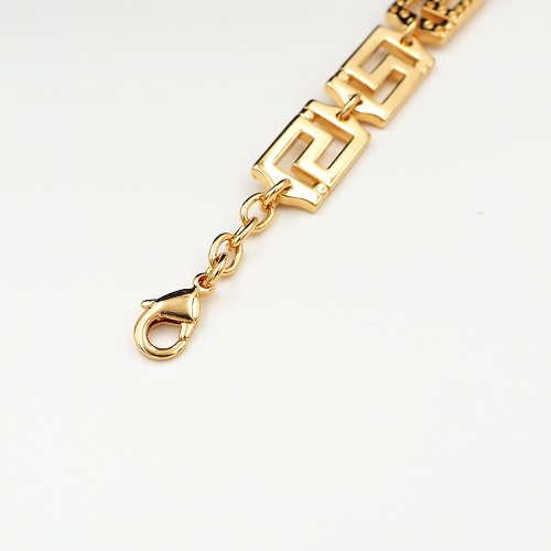 Cheap Versace Bracelet For Women #855507 Replica Wholesale [$35.00 USD] [ITEM#855507] on Replica Versace Bracelets