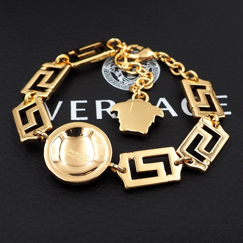 Cheap Versace Bracelet For Women #855507 Replica Wholesale [$35.00 USD] [ITEM#855507] on Replica Versace Bracelets