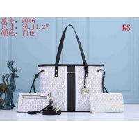 Michael Kors Handbags For Women #846111