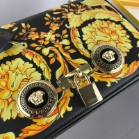 Cheap Versace AAA Quality Messenger Bags For Women #863599 Replica Wholesale [$135.00 USD] [ITEM#863599] on Replica Versace AAA Quality Messenger Bags