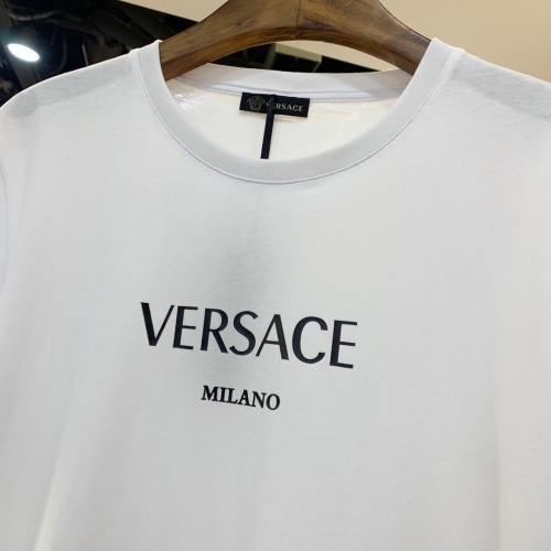 Cheap Versace T-Shirts Short Sleeved For Men #869742 Replica Wholesale [$41.00 USD] [ITEM#869742] on Replica Versace T-Shirts