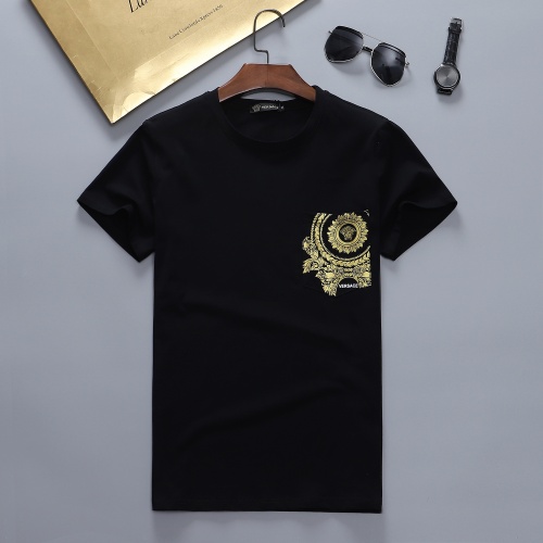 Cheap Versace T-Shirts Short Sleeved For Men #870415 Replica Wholesale [$27.00 USD] [ITEM#870415] on Replica Versace T-Shirts