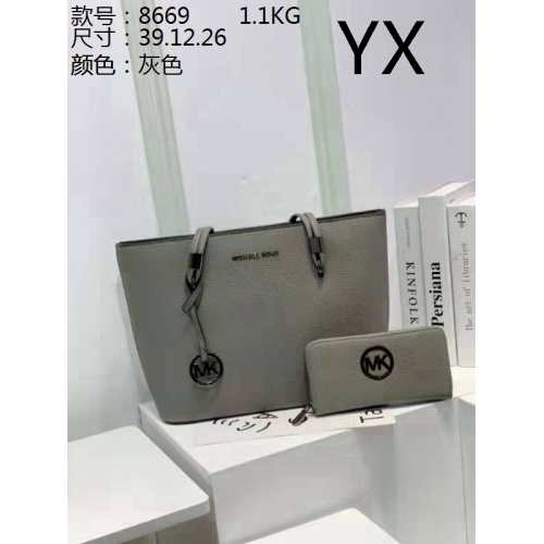 Michael Kors Handbags For Women #871143
