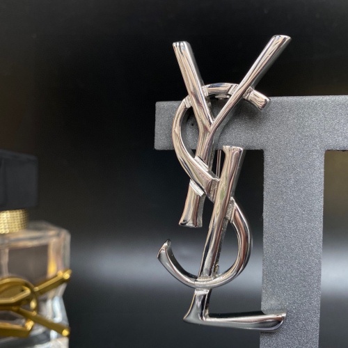 Cheap Yves Saint Laurent Brooches #871252 Replica Wholesale [$25.00 USD] [ITEM#871252] on Replica Yves Saint Laurent Brooches