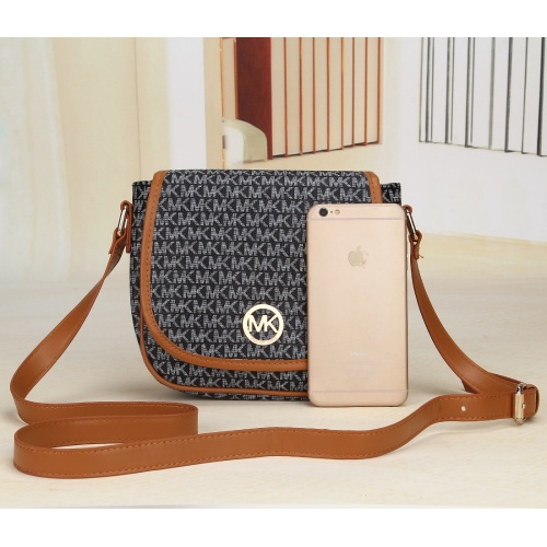 Cheap Michael Kors Messenger Bags For Women #871884 Replica Wholesale [$27.00 USD] [ITEM#871884] on Replica Michael Kors Messenger Bags