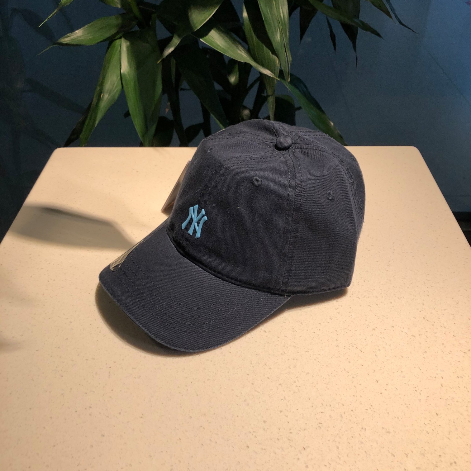 Cheap New York Yankees Caps 869600 Replica Wholesale [32.00 USD