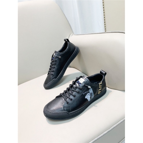 Cheap Versace Casual Shoes For Men #880595 Replica Wholesale [$76.00 USD] [ITEM#880595] on Replica Versace Casual Shoes