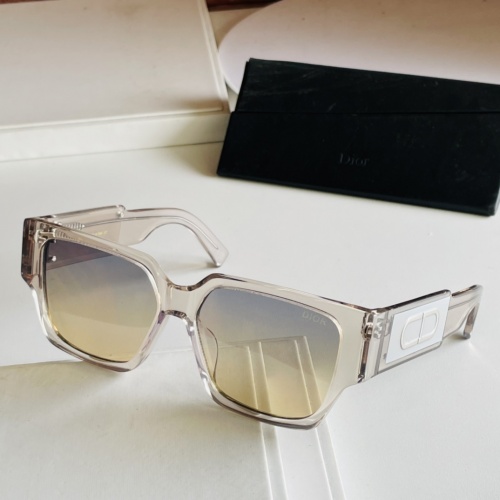 Christian Dior AAA Quality Sunglasses #885987