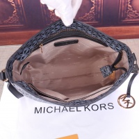 Cheap Michael Kors Messenger Bags #892927 Replica Wholesale [$35.00 USD] [ITEM#892927] on Replica Michael Kors Messenger Bags