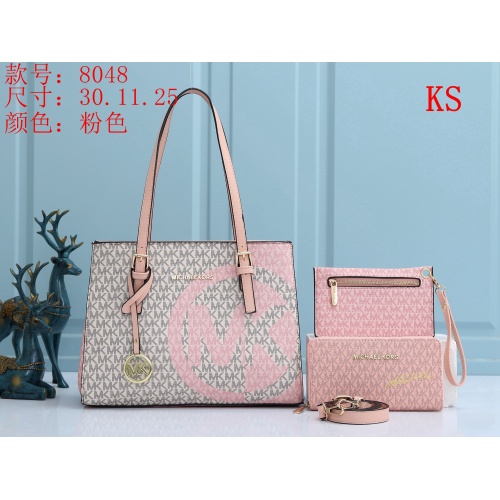 Michael Kors Handbags For Women #899356
