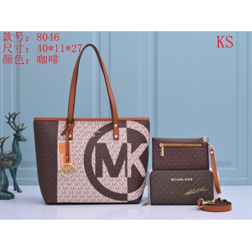 Michael Kors Handbags For Women #910735