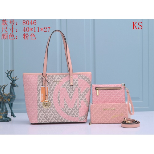 Michael Kors Handbags For Women #910736