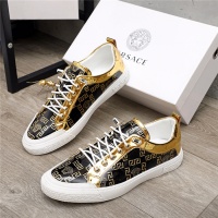 Versace Casual Shoes For Men #914687