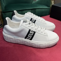 Versace Casual Shoes For Men #916296