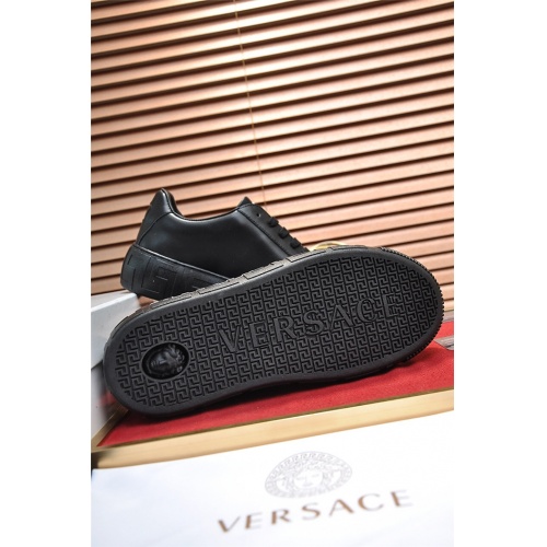 Cheap Versace Casual Shoes For Men #917996 Replica Wholesale [$82.00 USD] [ITEM#917996] on Replica Versace Casual Shoes