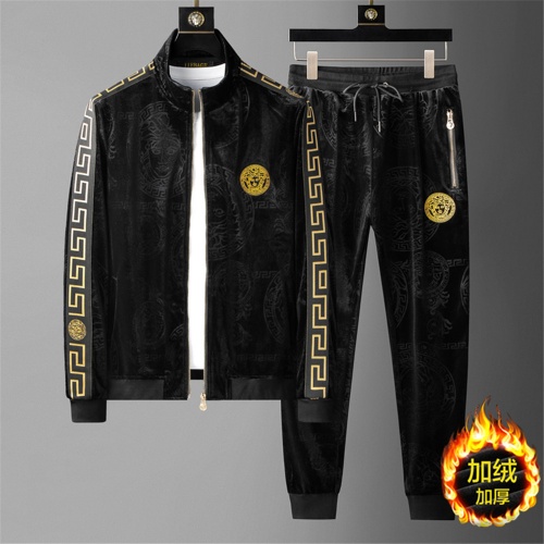 Versace Tracksuits Long Sleeved For Men #919212