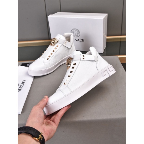 Cheap Versace Casual Shoes For Men #921327 Replica Wholesale [$80.00 USD] [ITEM#921327] on Replica Versace Casual Shoes