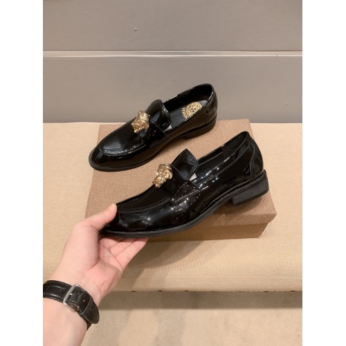 Cheap Versace Leather Shoes For Men #922567 Replica Wholesale [$88.00 USD] [ITEM#922567] on Replica Versace Leather Shoes