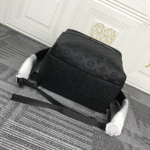 Cheap Louis Vuitton LV AAA Man Backpacks #927653 Replica Wholesale [$92.00 USD] [ITEM#927653] on Replica Louis Vuitton LV AAA Man Backpacks