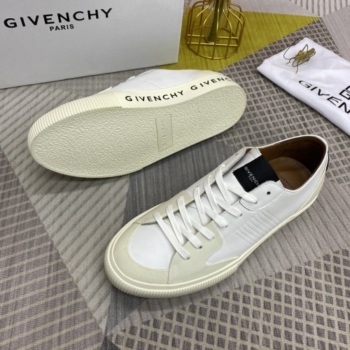 Cheap Givenchy Casual Shoes For Men #933749 Replica Wholesale [$128.00 USD] [ITEM#933749] on Replica Givenchy Casual Shoes