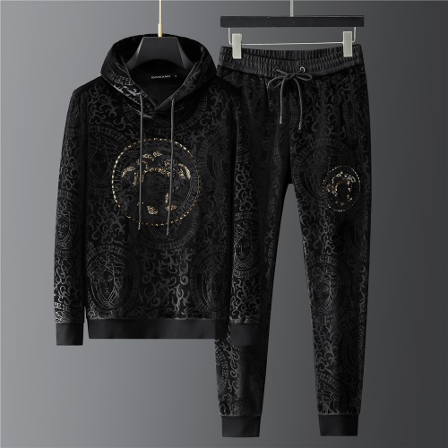 Versace Tracksuits Long Sleeved For Men #934903