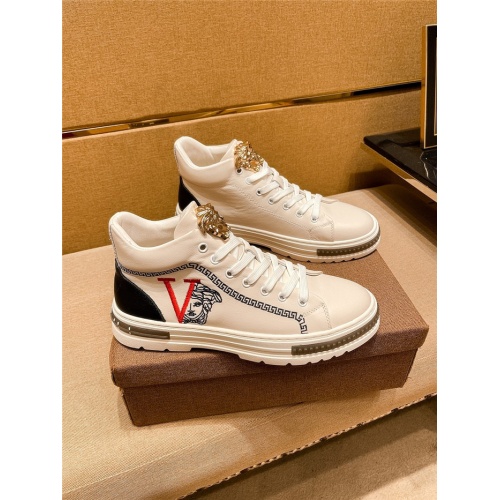 Cheap Versace Casual Shoes For Men #935498 Replica Wholesale [$82.00 USD] [ITEM#935498] on Replica Versace Casual Shoes