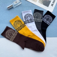 Cheap Versace Socks #927773 Replica Wholesale [$28.00 USD] [ITEM#927773] on Replica Versace Socks