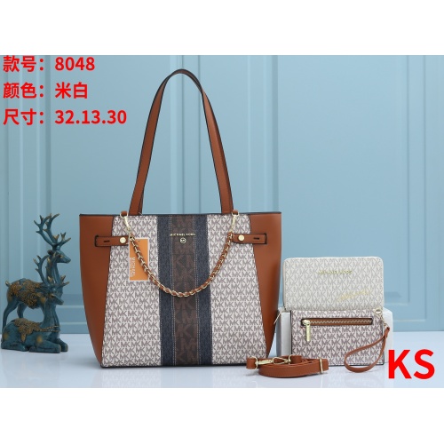 Cheap Michael Kors Handbags For Women #940069 Replica Wholesale [$39.00 USD] [ITEM#940069] on Replica Michael Kors Handbags