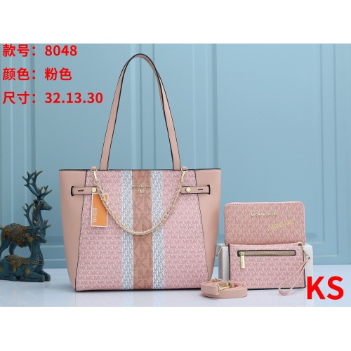 Michael Kors Handbags For Women #940070