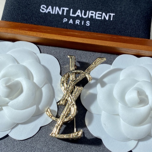 Cheap Yves Saint Laurent Brooches For Women #945931 Replica Wholesale [$27.00 USD] [ITEM#945931] on Replica Yves Saint Laurent Brooches