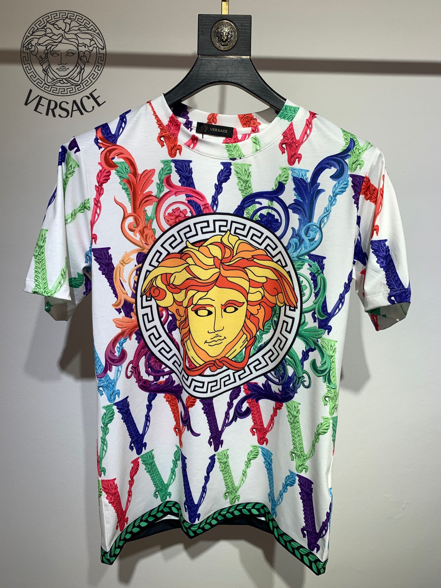 Cheap Versace TShirts Short Sleeved For Men 945033 Replica Wholesale