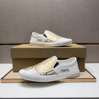 Versace Casual Shoes For Men #945436