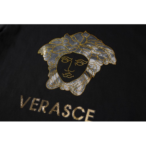 Cheap Versace T-Shirts Short Sleeved For Men #946192 Replica Wholesale [$32.00 USD] [ITEM#946192] on Replica Versace T-Shirts