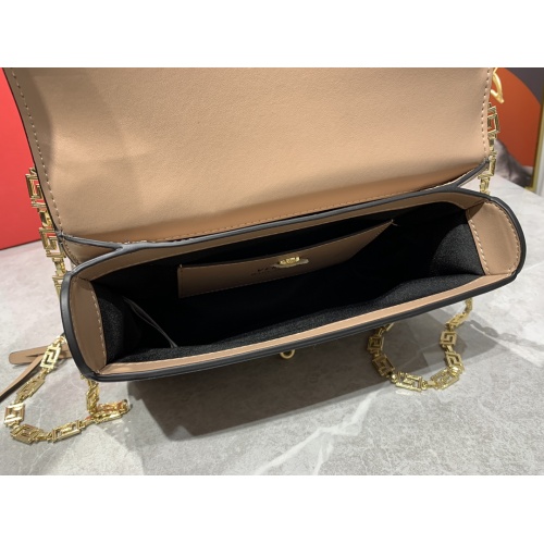 Cheap Versace AAA Quality Messenger Bags For Women #946880 Replica Wholesale [$112.00 USD] [ITEM#946880] on Replica Versace AAA Quality Messenger Bags
