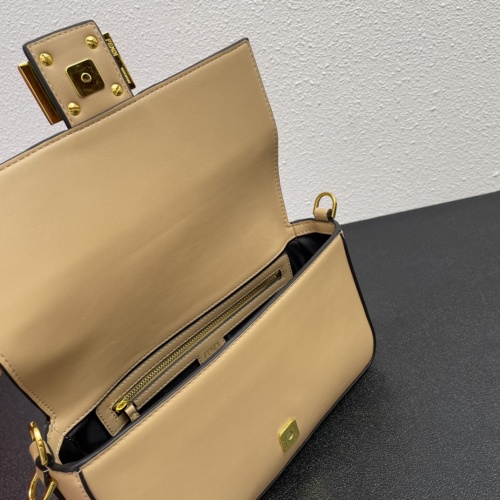 Cheap Versace AAA Quality Messenger Bags For Women #947296 Replica Wholesale [$96.00 USD] [ITEM#947296] on Replica Versace AAA Quality Messenger Bags