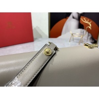 Cheap Versace AAA Quality Messenger Bags For Women #946882 Replica Wholesale [$112.00 USD] [ITEM#946882] on Replica Versace AAA Quality Messenger Bags