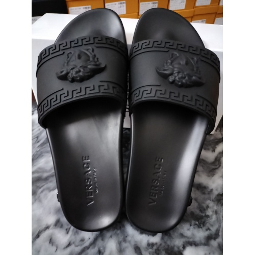 Cheap Versace Slippers For Men #950751 Replica Wholesale [$42.00 USD] [ITEM#950751] on Replica Versace Slippers