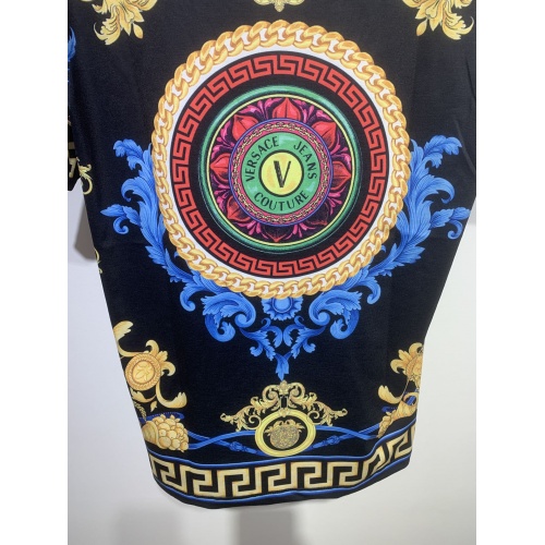 Cheap Versace T-Shirts Short Sleeved For Men #952131 Replica Wholesale [$40.00 USD] [ITEM#952131] on Replica Versace T-Shirts