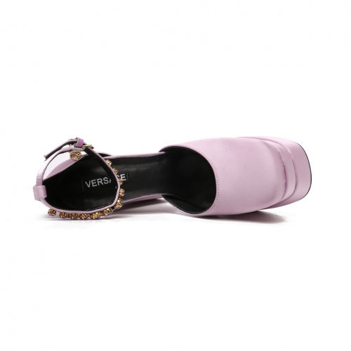 Cheap Versace Sandal For Women #958936 Replica Wholesale [$105.00 USD] [ITEM#958936] on Replica Versace Sandal
