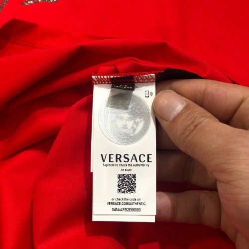 Cheap Versace T-Shirts Short Sleeved For Unisex #963891 Replica Wholesale [$60.00 USD] [ITEM#963891] on Replica Versace T-Shirts