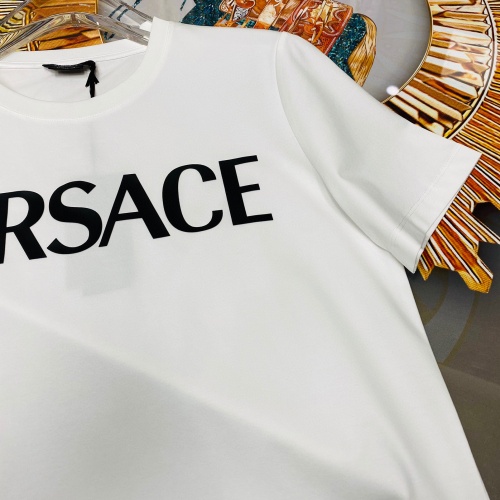 Cheap Versace T-Shirts Short Sleeved For Unisex #963896 Replica Wholesale [$60.00 USD] [ITEM#963896] on Replica Versace T-Shirts