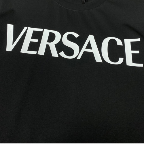 Cheap Versace T-Shirts Short Sleeved For Unisex #963897 Replica Wholesale [$60.00 USD] [ITEM#963897] on Replica Versace T-Shirts