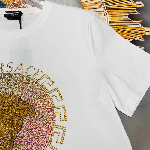 Cheap Versace T-Shirts Short Sleeved For Unisex #963986 Replica Wholesale [$68.00 USD] [ITEM#963986] on Replica Versace T-Shirts