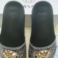 Cheap Versace Slippers For Men #956358 Replica Wholesale [$45.00 USD] [ITEM#956358] on Replica Versace Slippers