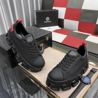 Versace Casual Shoes For Men #958154