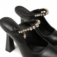 Cheap Versace Sandal For Women #958903 Replica Wholesale [$82.00 USD] [ITEM#958903] on Replica Versace Sandal