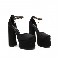 Versace Sandal For Women #958933