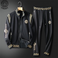 Versace Tracksuits Long Sleeved For Men #961091