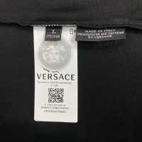 Cheap Versace T-Shirts Short Sleeved For Unisex #963863 Replica Wholesale [$60.00 USD] [ITEM#963863] on Replica Versace T-Shirts