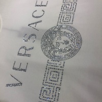 Cheap Versace T-Shirts Short Sleeved For Unisex #963901 Replica Wholesale [$60.00 USD] [ITEM#963901] on Replica Versace T-Shirts